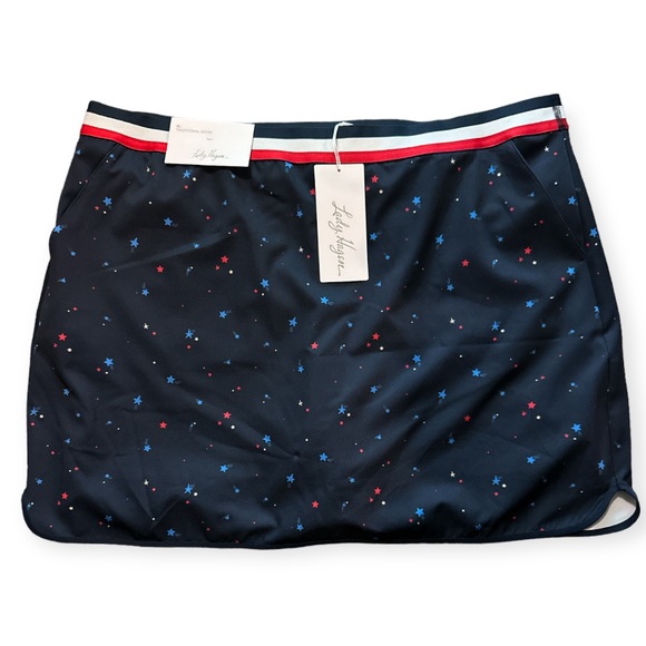 LADY HAGEN | Women's Contrast Trim Golf
Skort in Red and Blue Stars Print - Picture 3 of 7